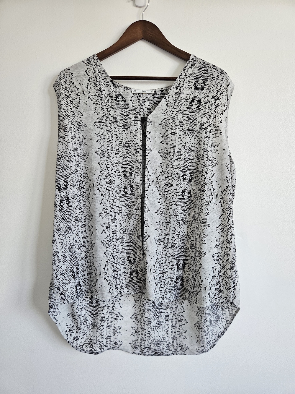Sioni Blouse XL Top Blouse Black White Snake Skin Print Sleeveless Sheer Panel